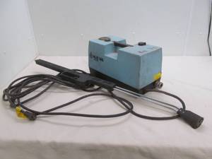 lot 54 image: pressure washer