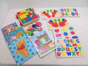 lot 68 image: wagon puzzles,puzzles