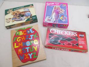 lot 70 image: puzzles,checkers