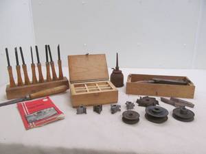 lot 81 image: craftsman wood carving tools