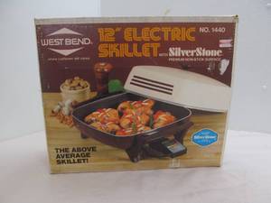 lot 98 image: west bend skillet