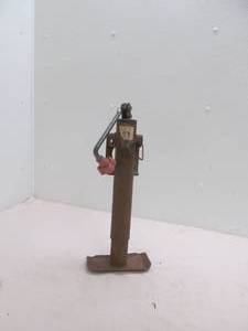 lot 112 image: bulldog trailer jack