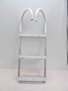 lot 119 image: ladder