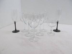 lot 153 image: WineChampaign glasses