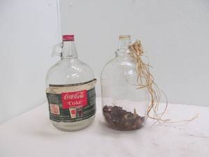 lot 159 image: Glass Containers