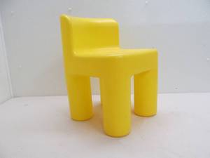 lot 241 image: Little tikes chair
