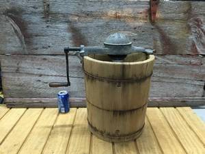 lot 8 image: Antique White Mountain Freezer #6, Ice Cream Maker