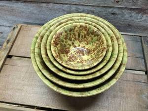 lot 13 image: Vintage Morton Pottery 5pc Nesting Spongeware Bowl Set