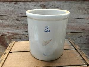 lot 36 image: 2 Gallon Redwing Crock