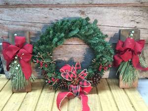lot 46 image: Hand Crafted Christmas Holiday Seasonal Wreath and Hanging Decor