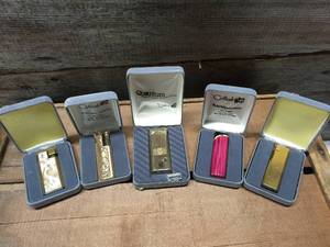 lot 74 image: 5 Vintage Colibri Pocket Lights with Cases