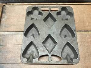 lot 82 image: Vintage Cast Iron Hearts Clubs Spades Diamonds Muffin Pan