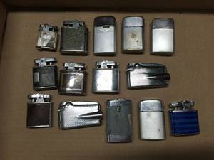 lot 96 image: 14 Vintage Pocket Lighters
