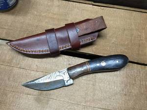 lot 127 image: Custom Hunting Knife - Damascus Steel Blade - Wood and Inlay Handle, with leather sheath, new-ish