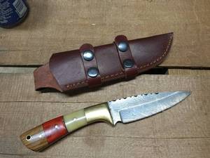 lot 130 image: Custom Hunting Knife - Damascus steel blade - Woodantler composite handle, leather sheath, newish