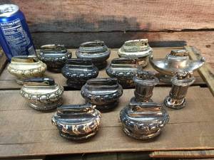 lot 144 image: 13 Vintage Metal TableDesk Lighters