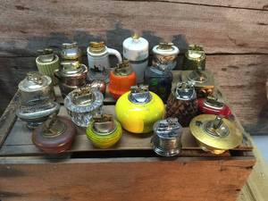lot 143 image: 20 Vintage TableDesk Lighters