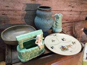 lot 149 image: 5pc Pottery Bowl, Vase, Planter, Plate
