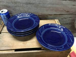 lot 159 image: 5 Fiestaware 2000 Cobalt Blue 9 Soup Bowls - Nice