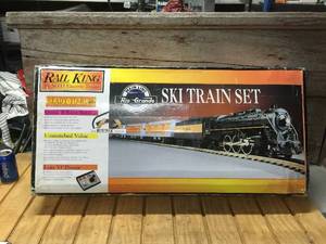 lot 172 image: Rail King by MTH Electric Trains Denver - Rio Grande Ski Train Set