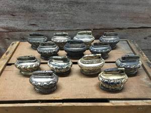 lot 177 image: 13 Vintage Ronson Metal TableDesk Lighters