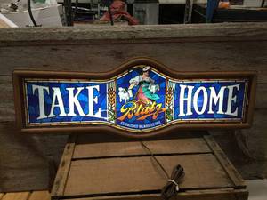 lot 194 image: Vintage Blatz Take Home Light-Up Beer Sign