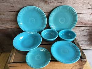 lot 214 image: Fiesta 9pcs Light Blue Turquoise Plates and Bowls