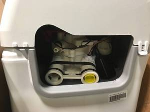 GE 30,000 Grain Water Softener cracked plastic not used see pictures