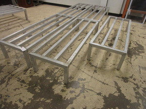 DUNNAGE RACKS, NSF