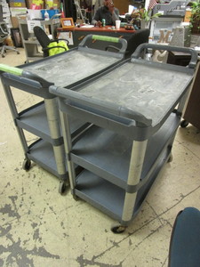 RUBBERMAID UTILITY CARTS