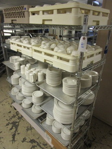 ONEIDA ESPREE DINNERWARE, PLATES, BOWLS, COFFEE CUPS, SAUCERS - BULK ASSORTMENT