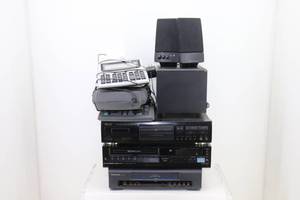 lot 26 image: Misc Electronics