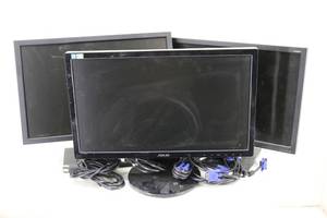 lot 40 image: (3) VGA Monitors