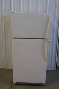 Amana TX18VW Refrigerator
