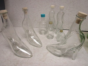 HIGH-HEEL SHOE GLASS BOTTLES, OTHER GLASS BOTTLES