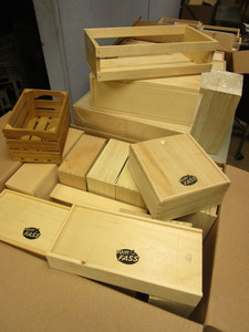 ASSRTD. WOOD GIFT BOXES WITH SLIDE-OUT LIDS, CRATES