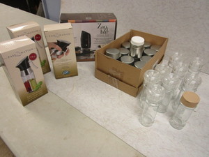 PEUGEOT PEPPER BAR, OIL VINEGAR SPRAYERS - NEW, SALTPEPPER SHAKERS, PEPPER GRINDERS