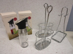 FASS-ZINATION 2-IN-1 OILVINEGAR SPRAYERS, BOTTLE HOLDERS