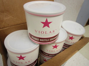 VIOLAS PEANUT BRITTLE SQUARES - NEW