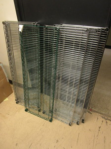 METRO-STYLE SHELVES, WIRE SHELVING HANGING BARS