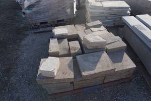 Pallet of Assorted Wall Stone In Various Styles and Sizes