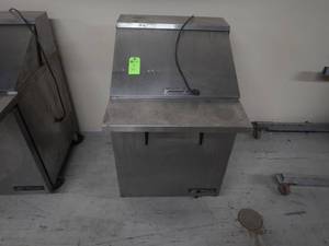 True Refrigerator - Unknown working condition