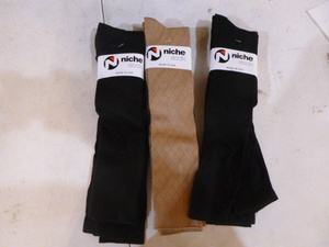 lot 96 image: 1 Dozen Pair of Niche Dress Socks