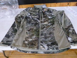 lot 106 image: New Mossy Oak Yukon Womens Jacket
