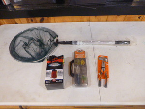 lot 118 image: Fishing Items