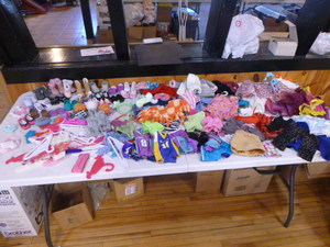 lot 162 image: 18 Doll Clothing and Accessories