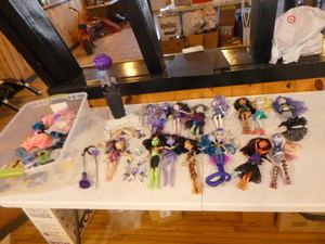 lot 167 image: Lot of Monster High Dolls