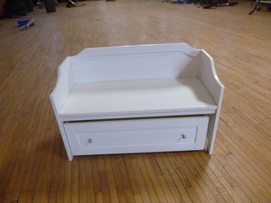 lot 176 image: Childs Size Bench Seat