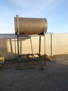lot 2 image: Butler Fuel Barrel on Stand