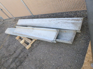 lot 181 image: Gravity Box Extensions